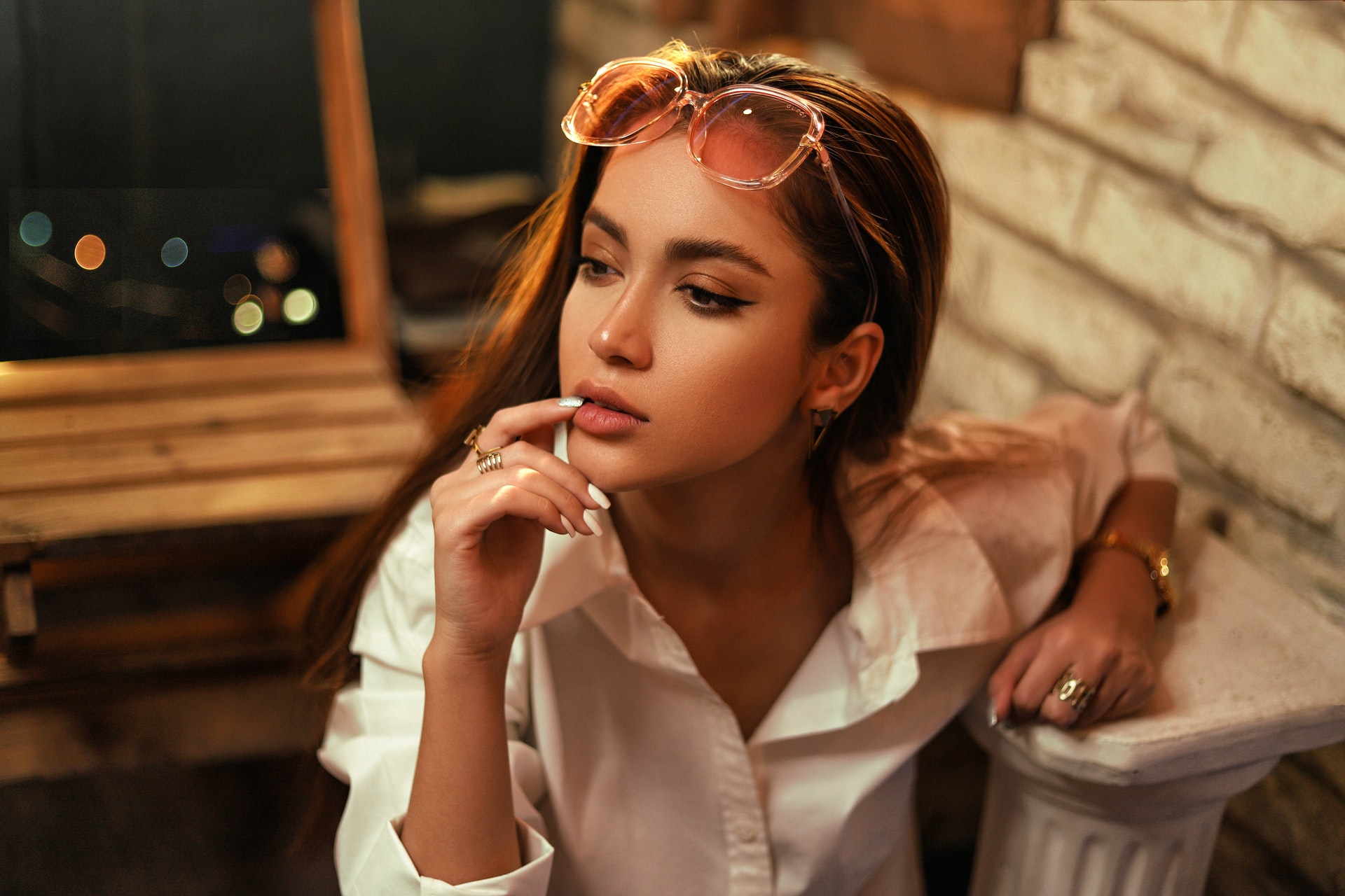 A Street Style Guide to Wearing the Season’s Hottest Accessories